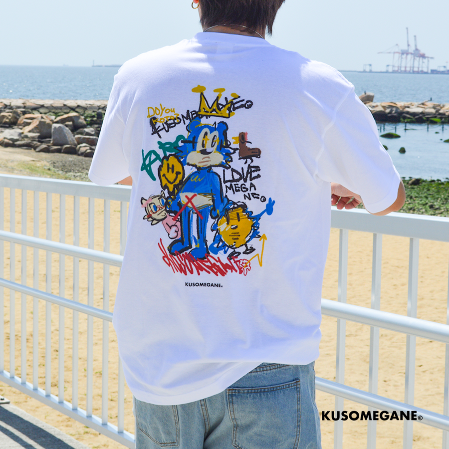 Art kusomegane color:white