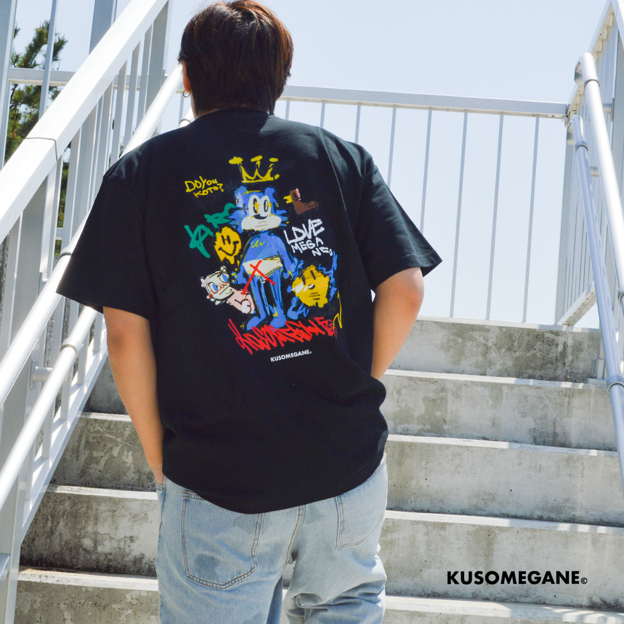 Art kusomegane color:black